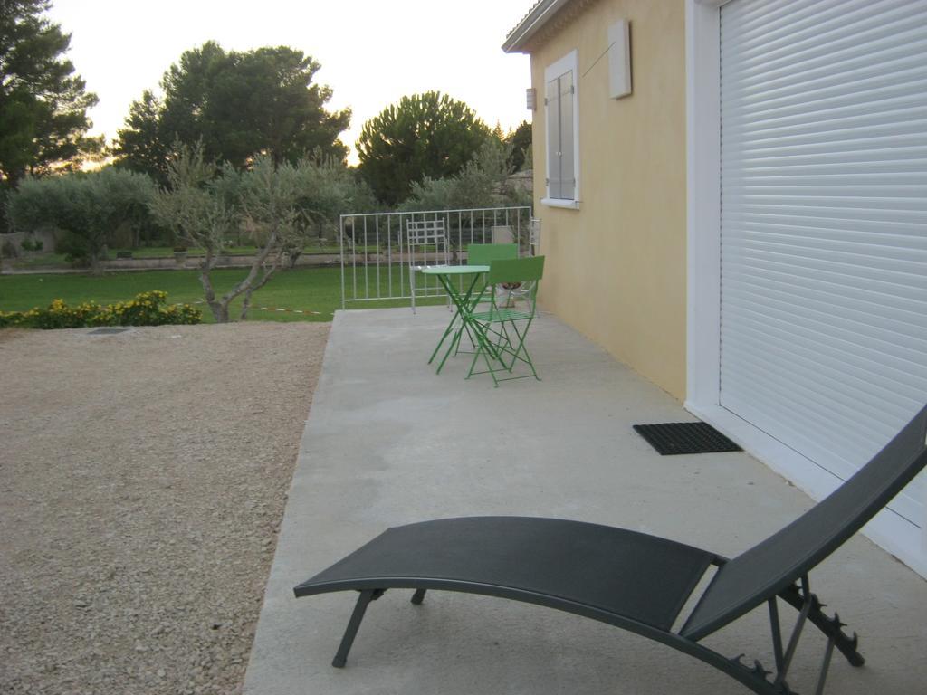 Villa Le Jardin des Tourterelles à Robion Extérieur photo